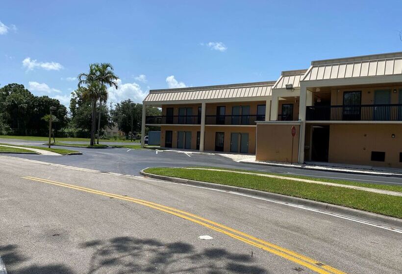 فندق Quality Inn