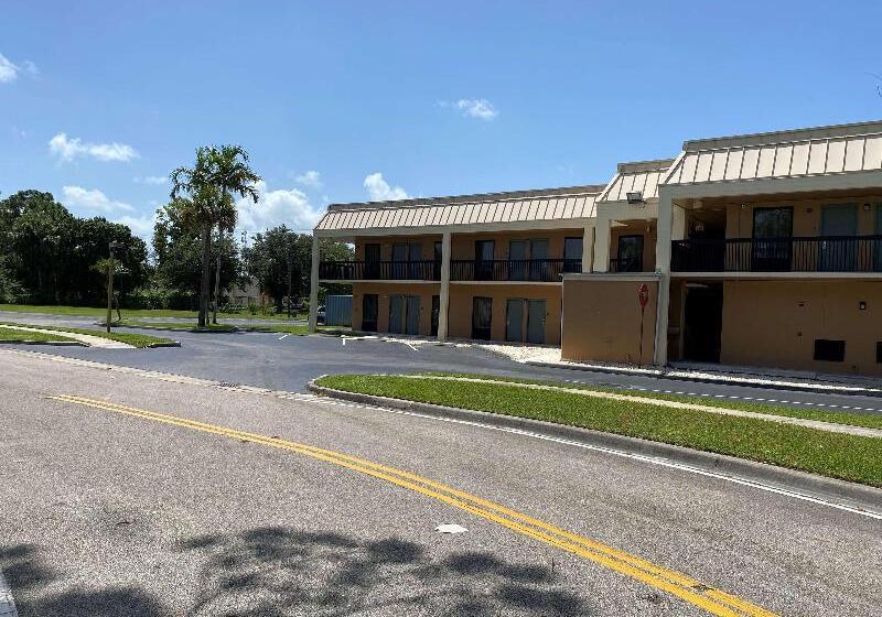 فندق Quality Inn