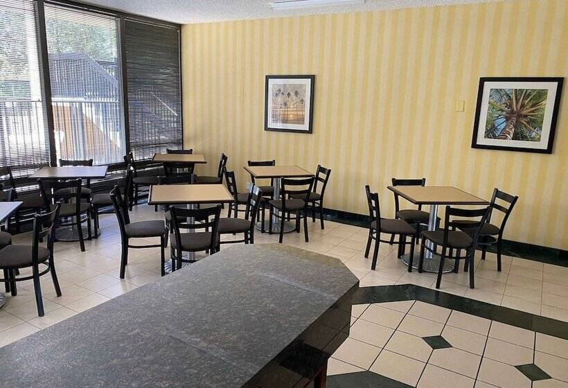 فندق Quality Inn