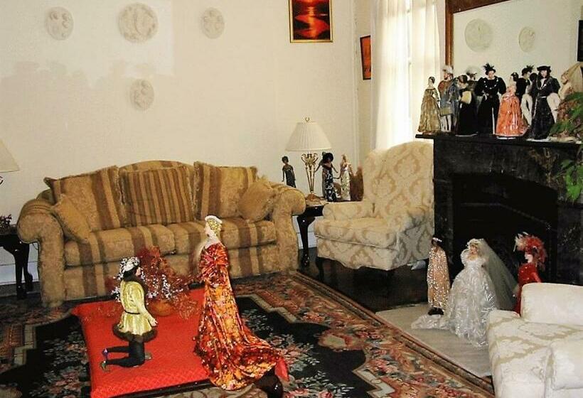 בית מלון כפרי The Historic Mansion