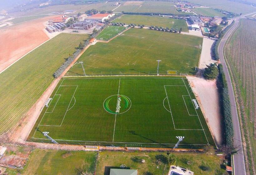 酒店 Veronello Resort