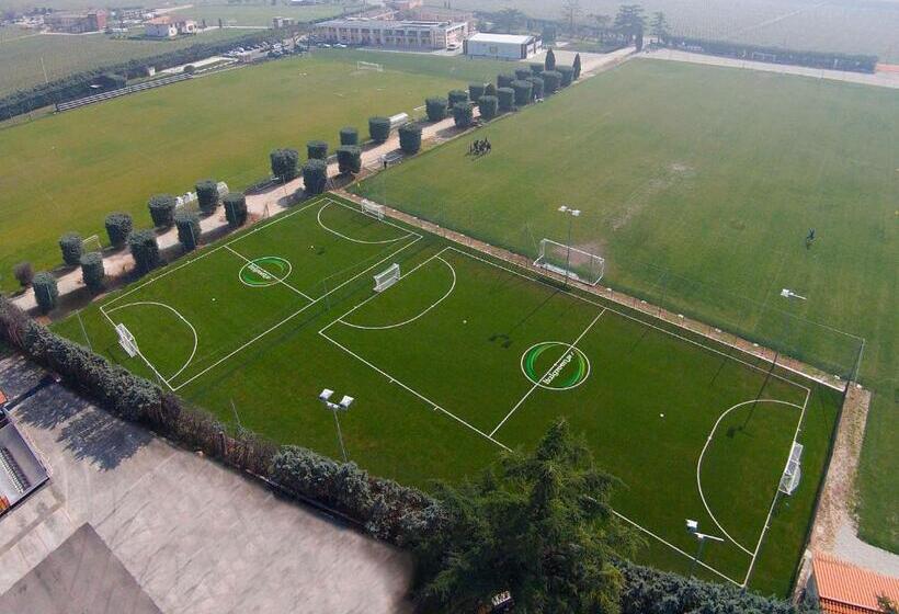 酒店 Veronello Resort