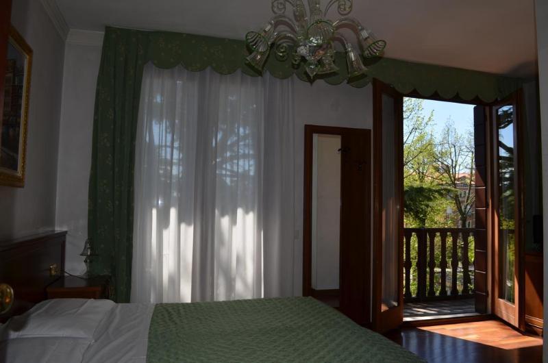 هتل Villa Cipro