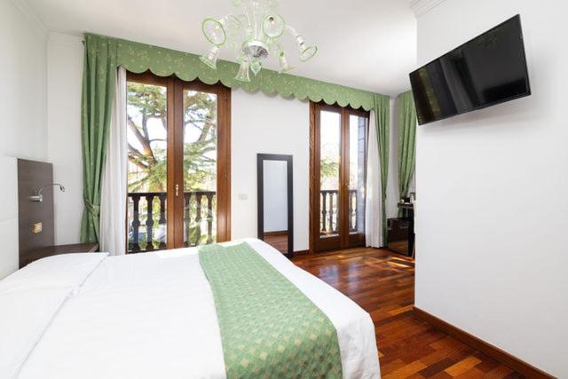 هتل Villa Cipro