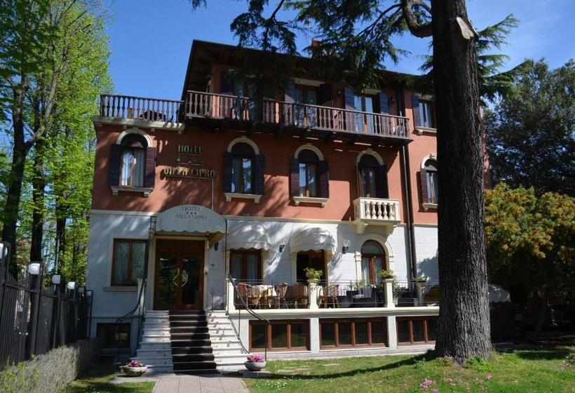 בית מלון כפרי Villa Cipro