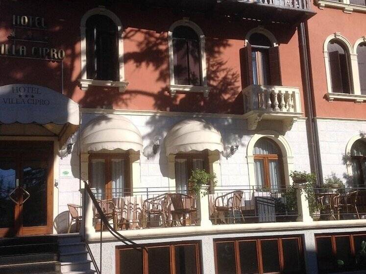 هتل Villa Cipro