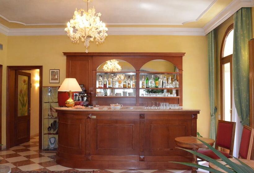 בית מלון כפרי Villa Cipro