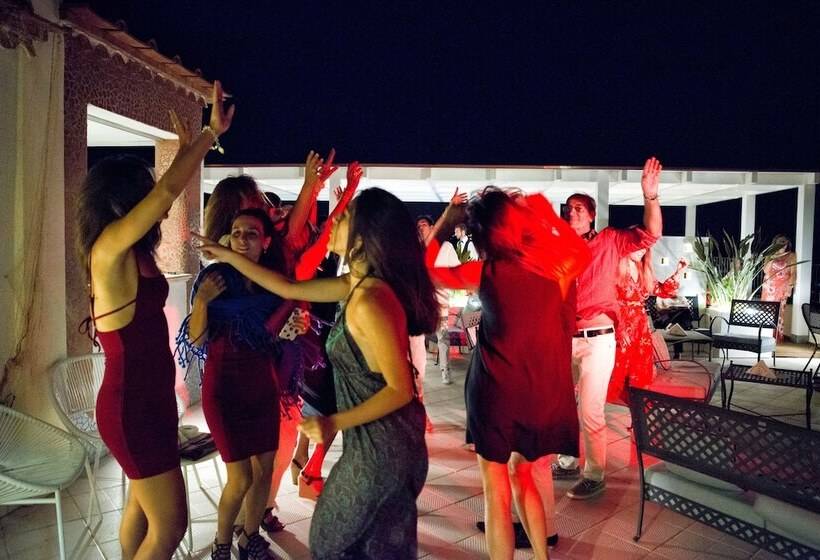 فندق Villa Durrueli Resort & Spa