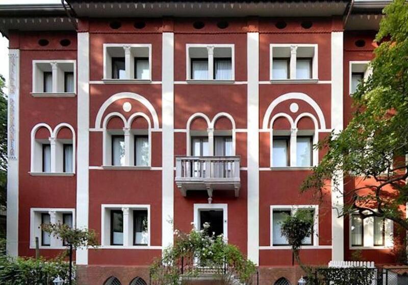 هتل Villa Pannonia