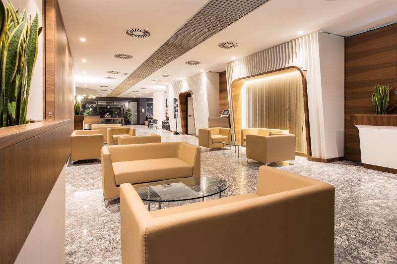 فندق Waldorf Palace