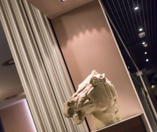 فندق Waldorf Palace