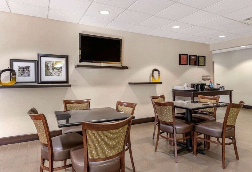 호텔 Wingate By Wyndham Buckhannon