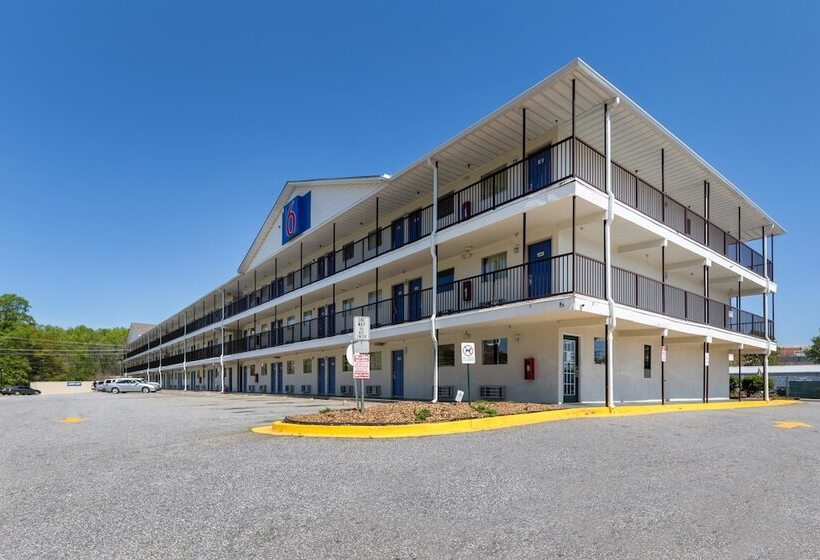 Motel 6 Greenville, Sc