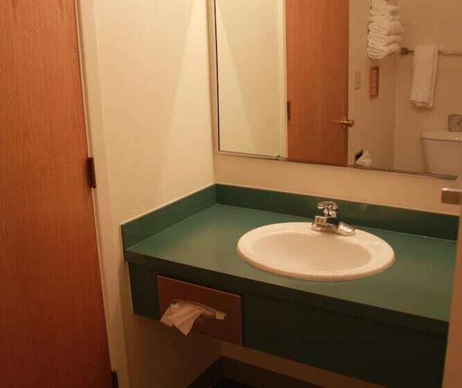 汽车旅馆  The Ocean Shores