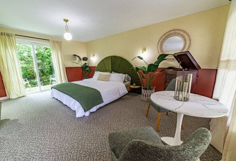 The Springs Motel