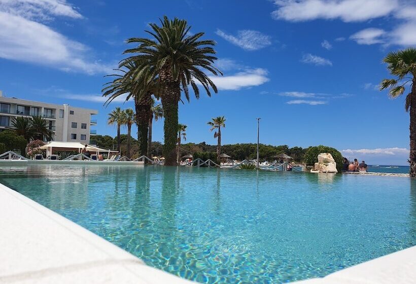 فندق Liberty Plaza