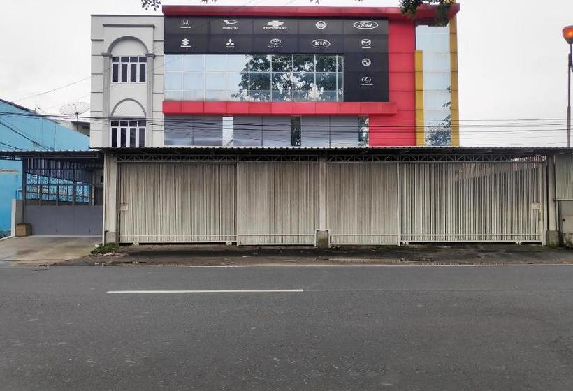 酒店 Oyo 90015 Platinum Guest House