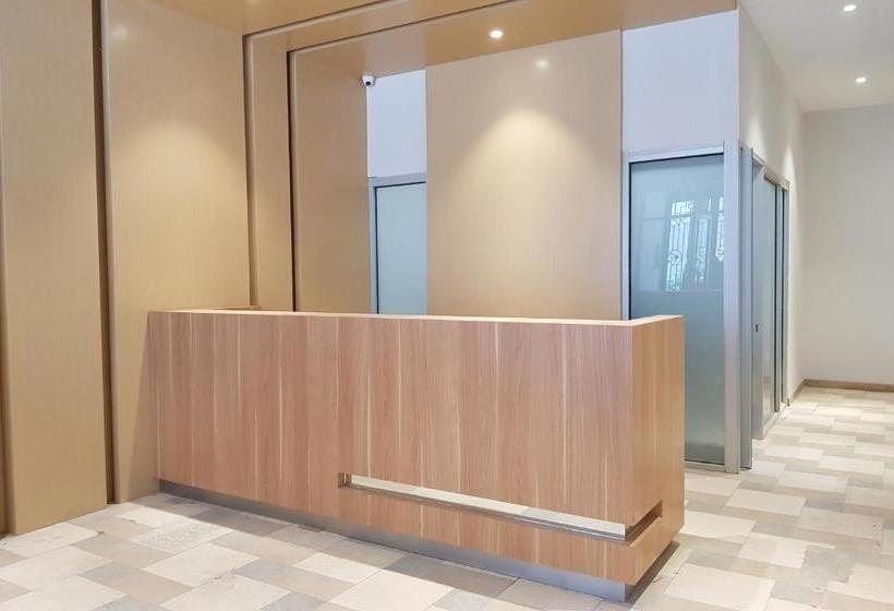 酒店 Oyo 90015 Platinum Guest House