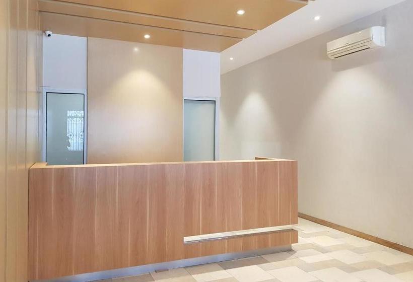 酒店 Oyo 90015 Platinum Guest House