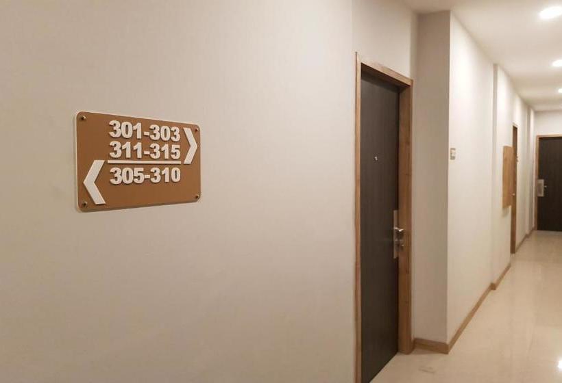 酒店 Oyo 90015 Platinum Guest House