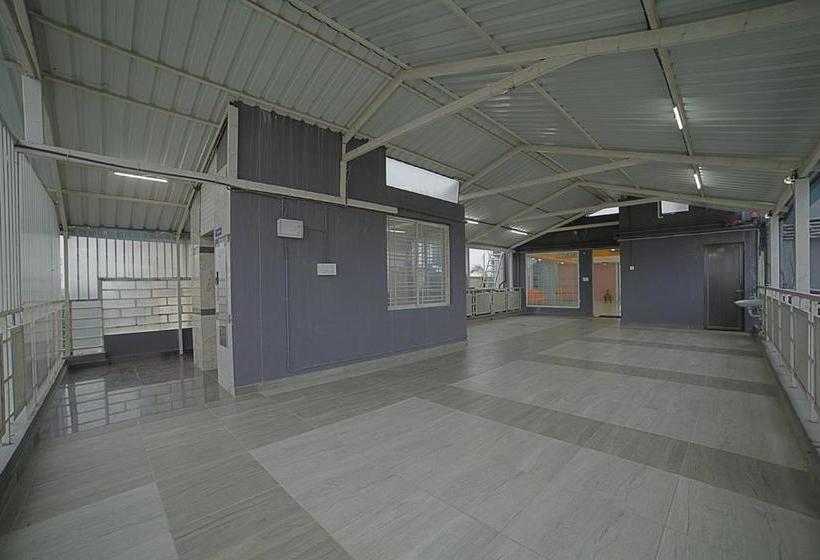 בית מלון כפרי Treebo Trend Sai Arra Bangalore Airport