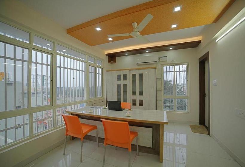 בית מלון כפרי Treebo Trend Sai Arra Bangalore Airport