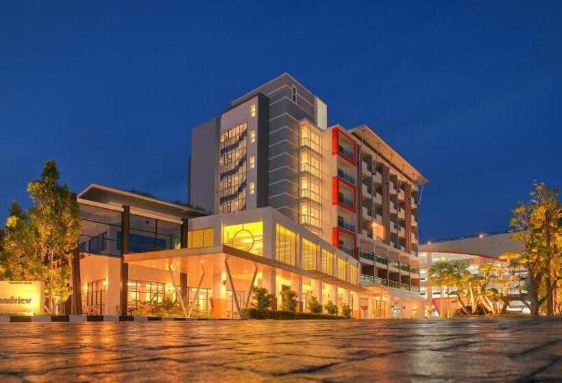 בית מלון כפרי Sitthinard Grandview