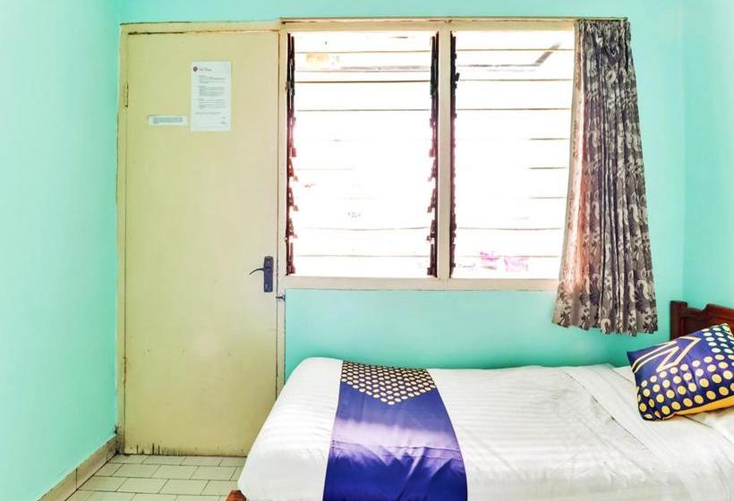 Отель Spot On 90003 Villa Tawang