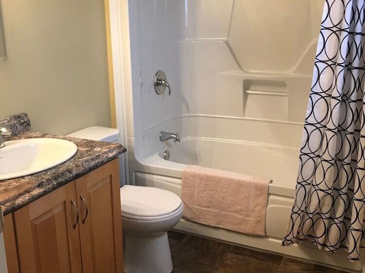 モーテル Riverview Suites