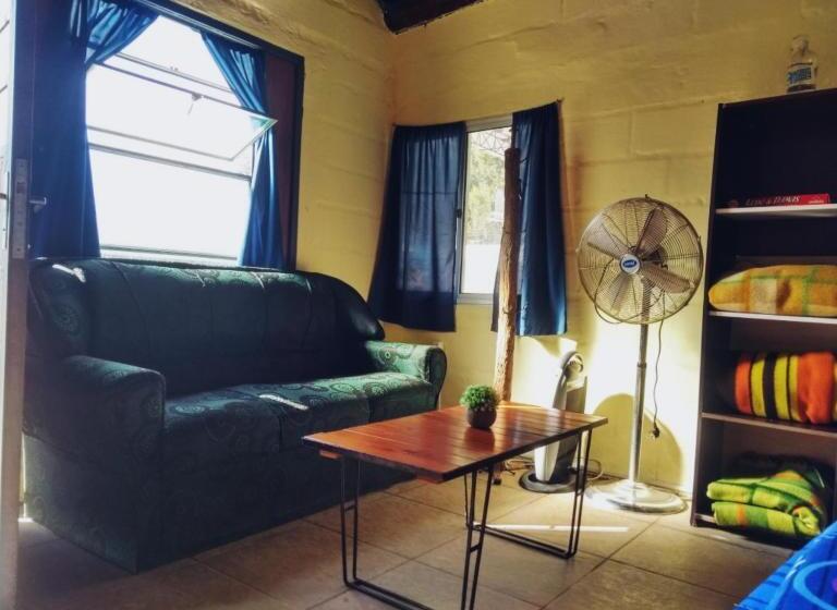 הוסטל Social Club La Cueva