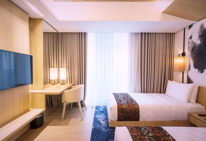 Louis Kienne Cikarang Hotel & Service Apartment