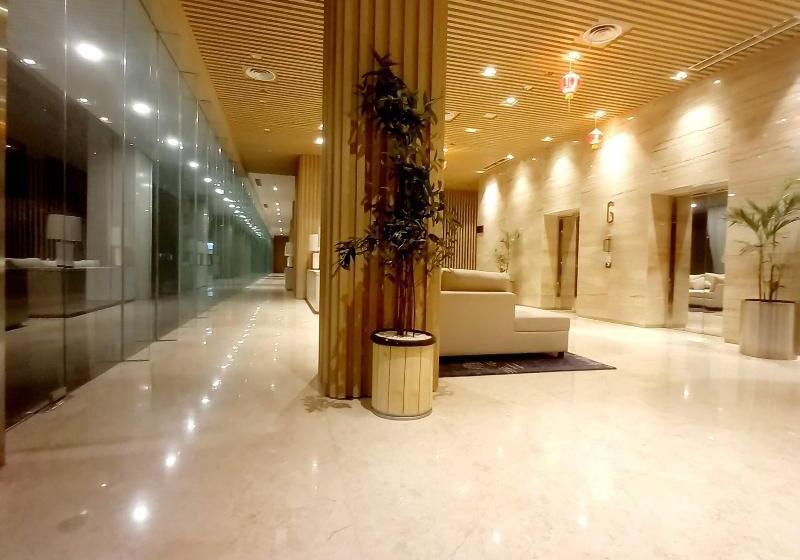 Louis Kienne Cikarang Hotel & Service Apartment