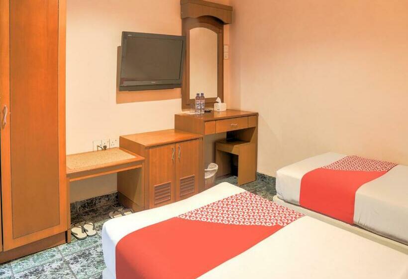 בית מלון כפרי Oyo 90005 Sydney