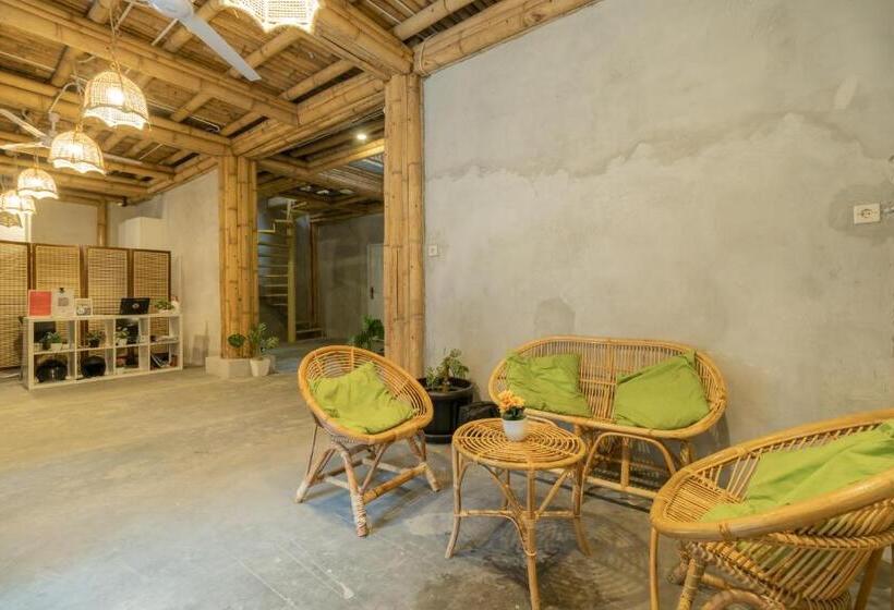 酒店 Urbanview Ta Ke Residence Blok M By Reddoorz