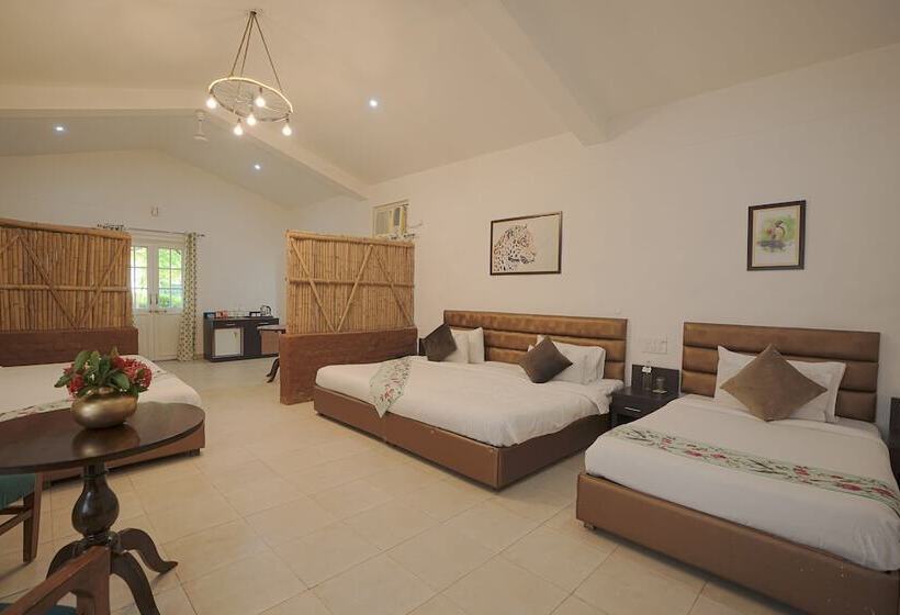 אתר נופש Astroport Sariska Treetop By Eight Continents