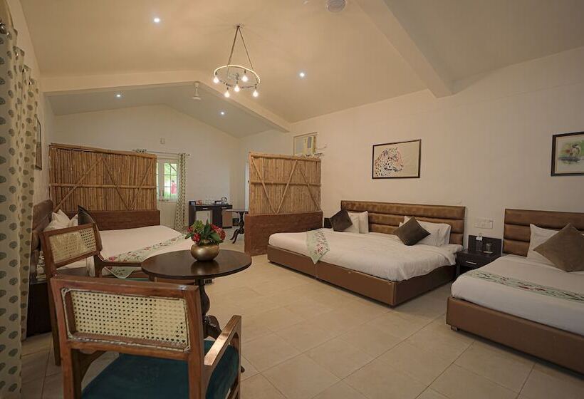 אתר נופש Astroport Sariska Treetop By Eight Continents