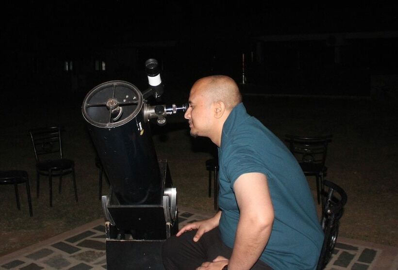 אתר נופש Astroport Sariska Treetop By Eight Continents