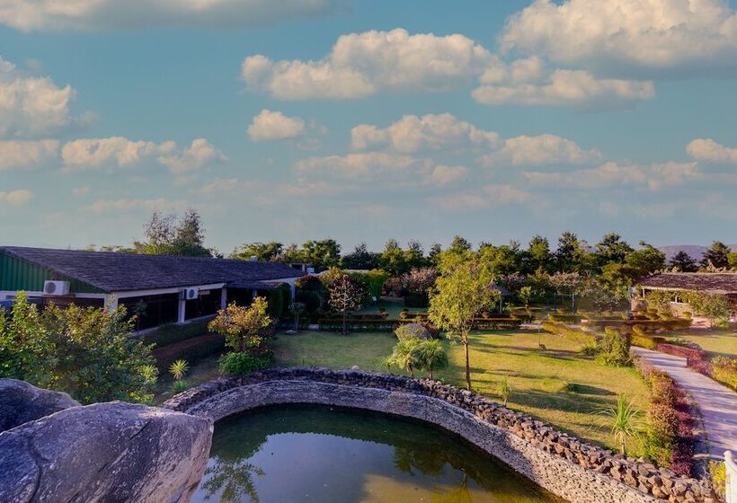 אתר נופש Astroport Sariska Treetop By Eight Continents