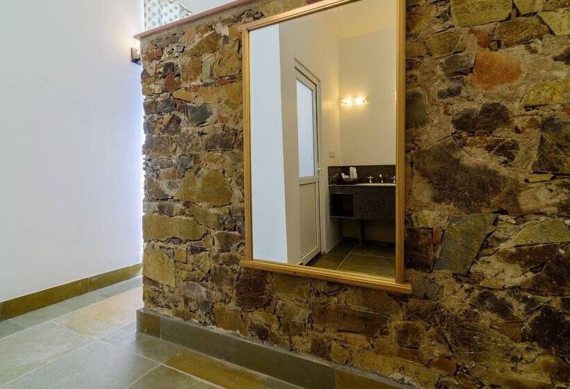 אתר נופש Astroport Sariska Treetop By Eight Continents