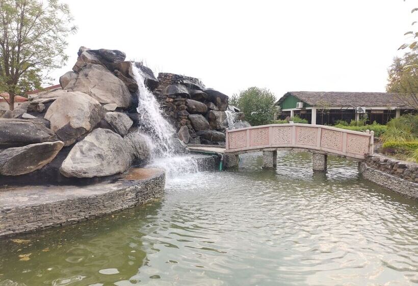 אתר נופש Astroport Sariska Treetop By Eight Continents