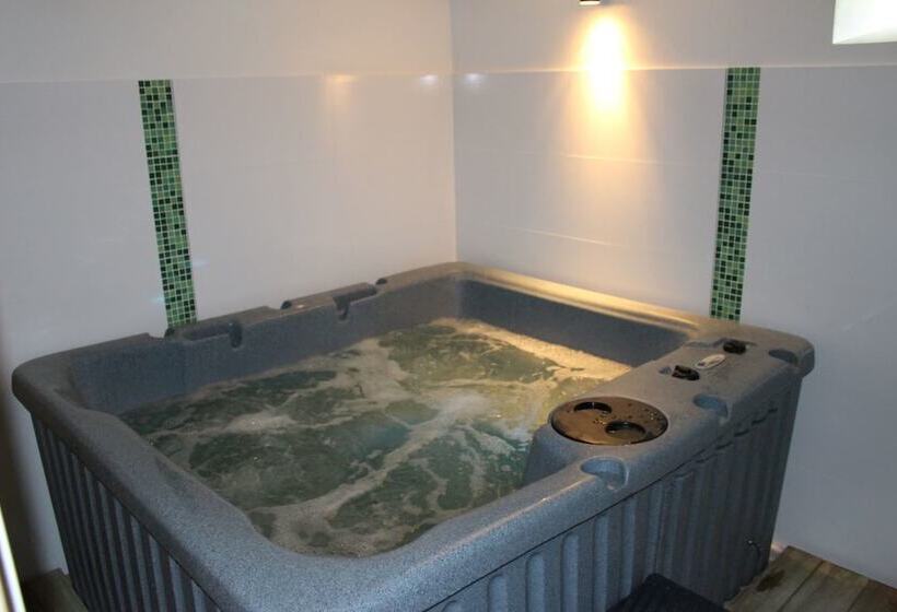 민박 Ferme Château De Cordey & Spa