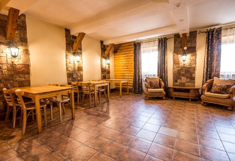 فندق فئة نجمة واحدة Art