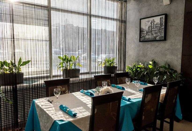 فندق فئة نجمة واحدة Art