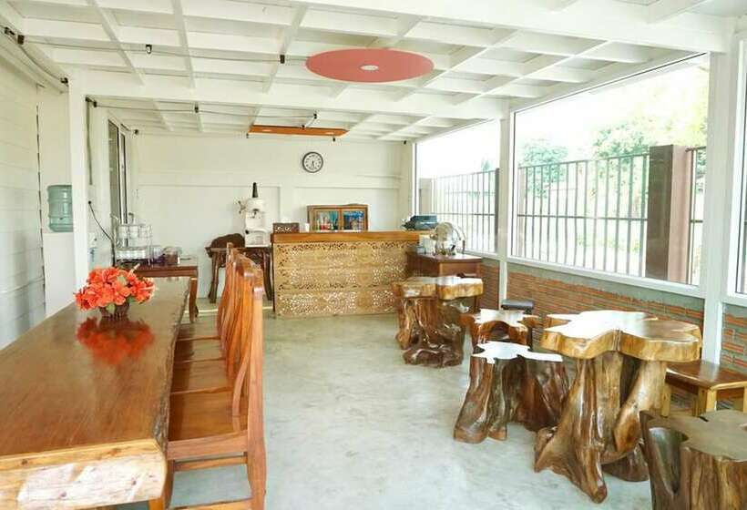 ホテル Baan Maesot Plus