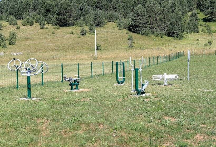 Отель Big Bear Plitvice Camping Resort