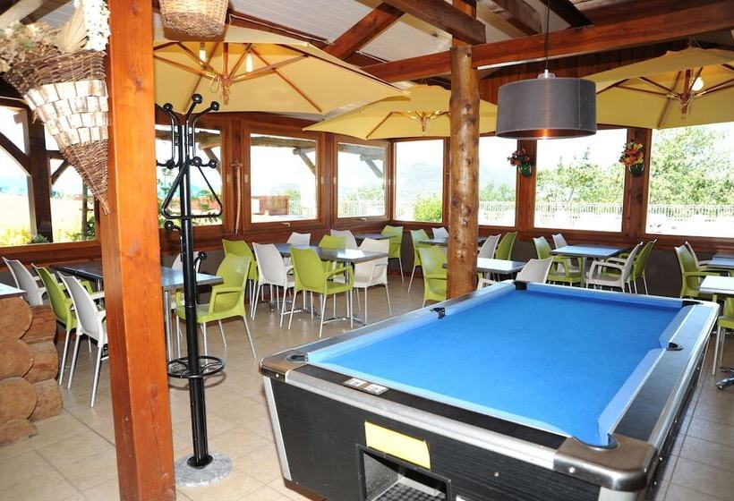 בית מלון כפרי Camping La Palatrière