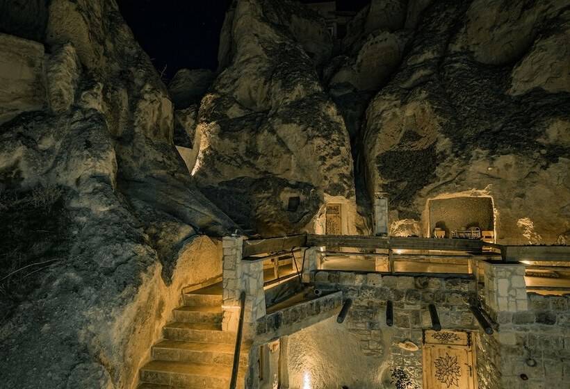 酒店 Cappadocia Ennar Cave Swimming Pool Hot & Spa