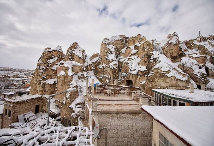 酒店 Cappadocia Ennar Cave Swimming Pool Hot & Spa