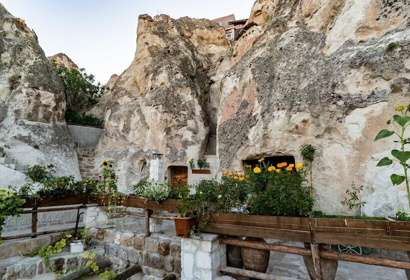 酒店 Cappadocia Ennar Cave Swimming Pool Hot & Spa
