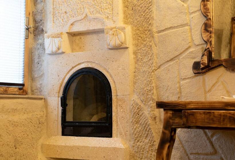 酒店 Cappadocia Ennar Cave Swimming Pool Hot & Spa